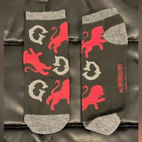 Harry Potter Gryffindor Hogwarts Socks 4 Pairs - Picture 5 of 7